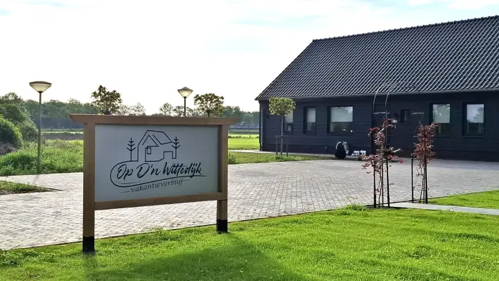 Naambord van Op den Wittedijk bij het vakantiehuis